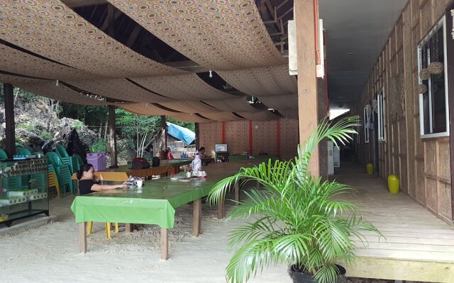 Sohoton Bay Resort