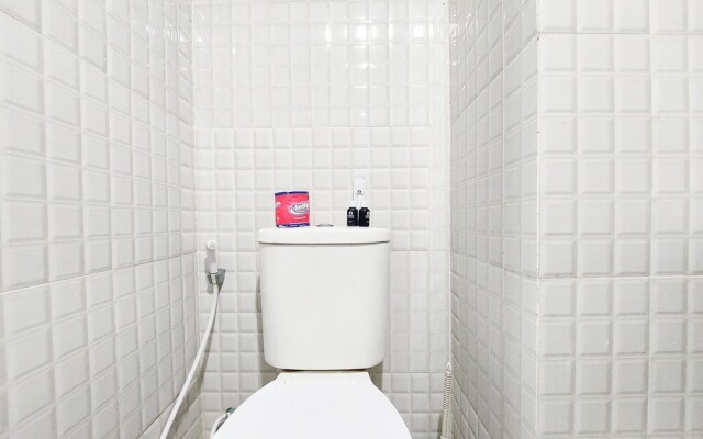 Homey And Warm Studio Apartment At Mansyur Residence