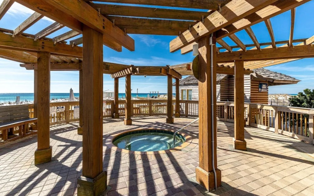 Pelican Beach 1811 1 Bedroom Condo by RedAwning