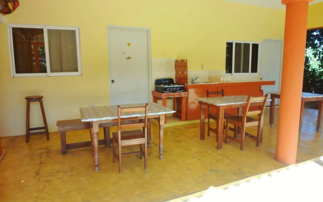 Gipsy Ranch Rooms - Hostel