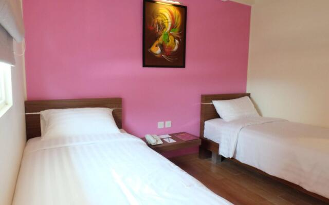 World Hotel