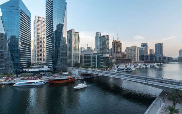 Luxury Apartment With Panoramic-view of Dubai Marina