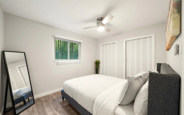 Modern 1BR Near UT Hyde Park Evonify