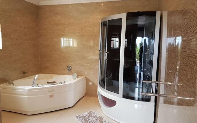 Fairview Bed And Breakfast - Family Room 2