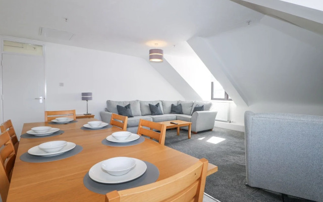 Flat 35 - Marine Court