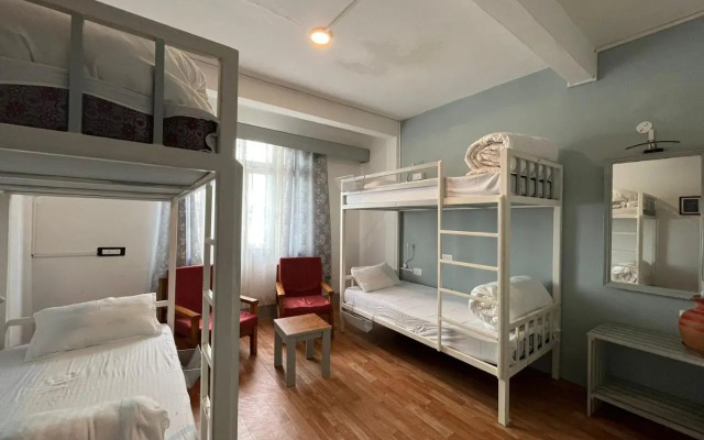 Hotel Anola