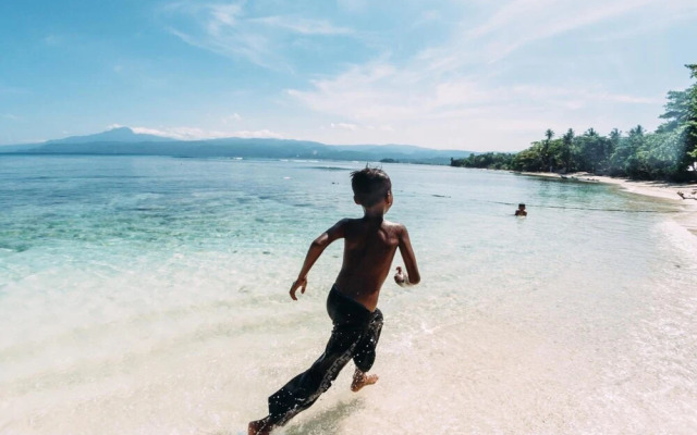 Krui Surf Camp Hotel Mutiara Alam Zandino