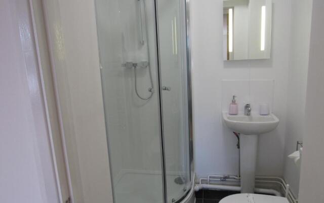 The Cambridge Suites -Tas Accommodations
