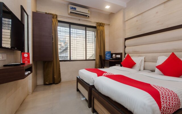 OYO 11908 Hotel Lake Bloom Residency