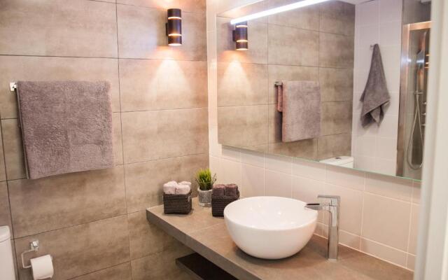 Spacious 200 sq.m. penthouse with sea view terraces