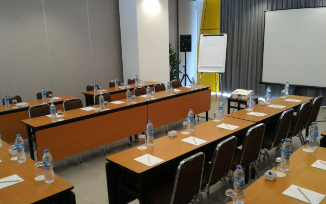 Amaris Hotel Pluit - Jakarta