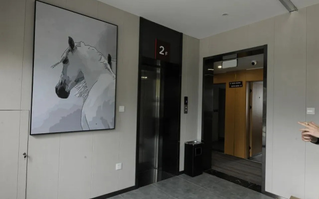 Junyi chain hotel (Xin'an Vocational Education Center store)