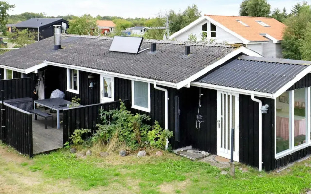 6 Person Holiday Home in Frederikshavn