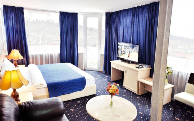 Hotel Sharden