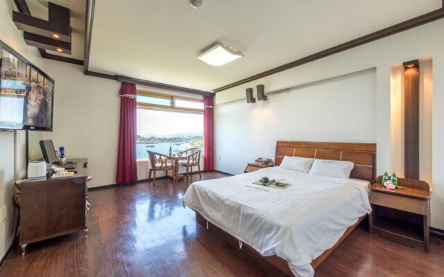 Xi Motel