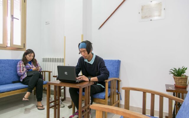 Albergue Albas - Hostel