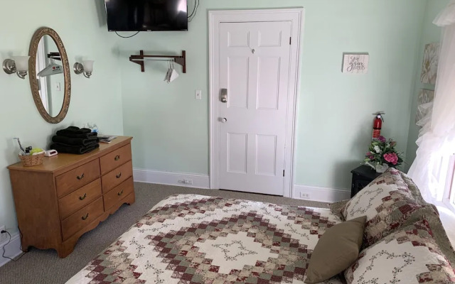 Centennial Inn Bed & Breakfast