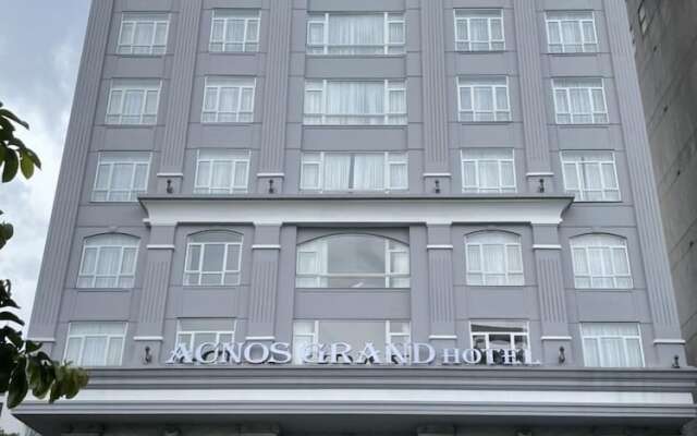 Acnos Grand Hotel