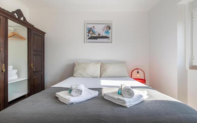 LovelyStay - Sunny 1BDR Apartment W/Terrace