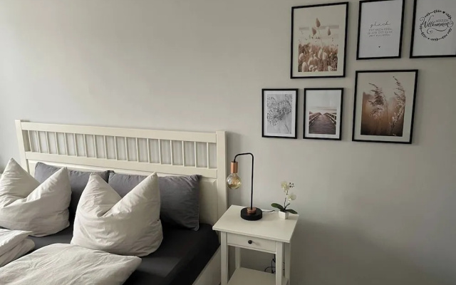 Charming 4-person Apartment in Hoyerswerda City Center