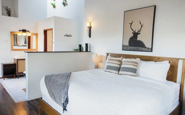 Secluded Oceanfront - Upstairs