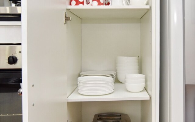 Salisbury St Villa 1