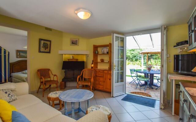Gorgeous Villa in Anglet With Swimming Pool