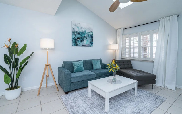 Beachside Palms - Miramar Beach