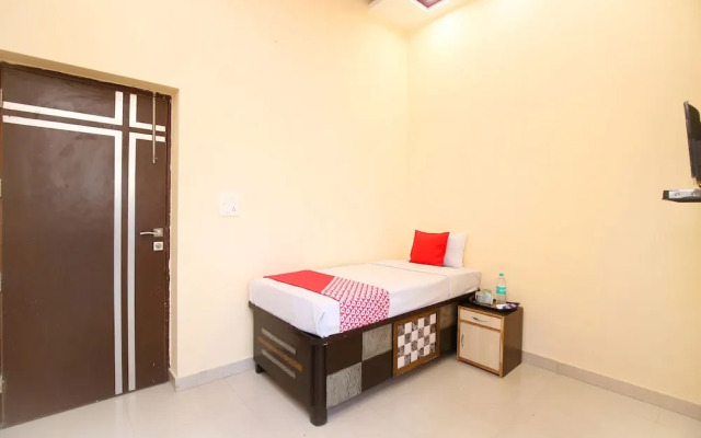 Hotel Royal Lifestyle By OYO Rooms