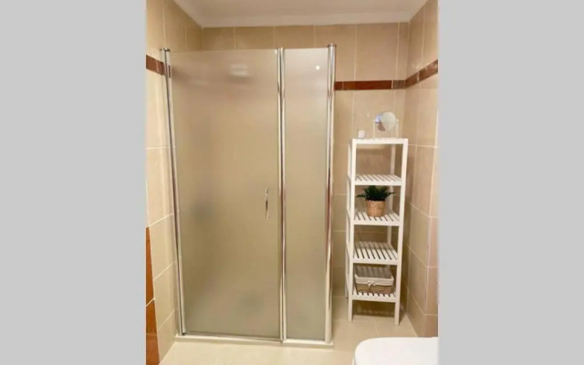 Amplio y cómodo apartamento en Callao Salvaje.