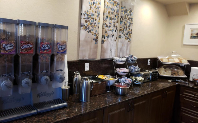 St. George Inn & Suites