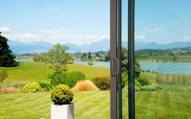 117 Higgs - Room With a View