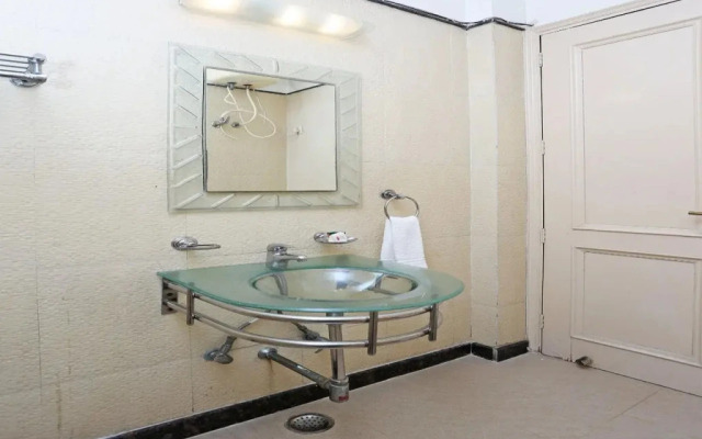 OYO 14789 Kempinski Wide