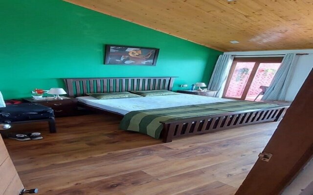 Veenu's Cottage