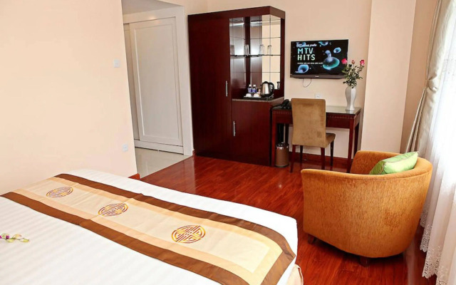 The Flower Boutique Hotel & Travel