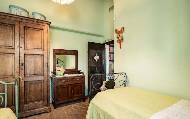 Rose Tower 6 2 in Rome