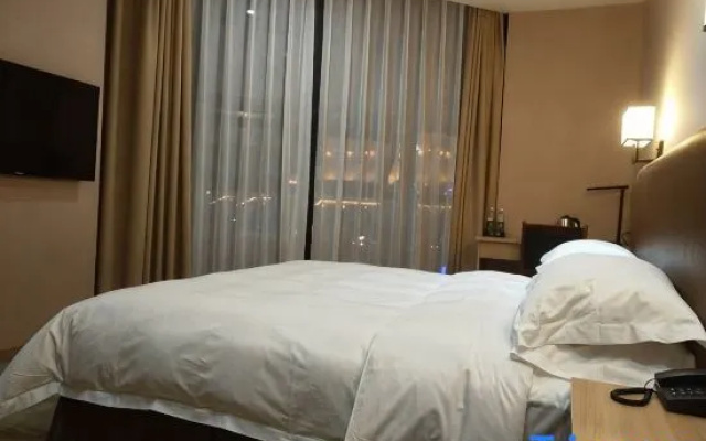 Chongqing Lakeside Hotel