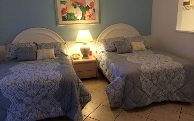 Tropicaire Motel