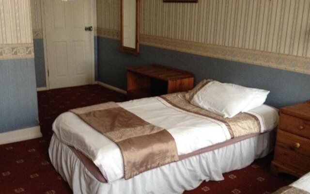 Royal Victoria And Bull Hotel