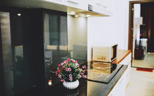 Cozy 2 bedrooms apartment near Dragon Bridge
