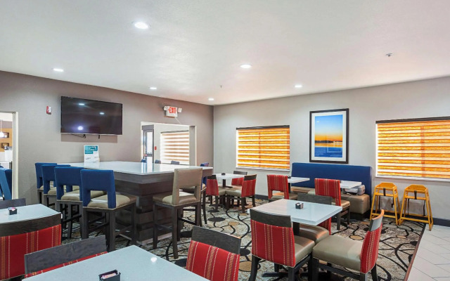 Comfort Suites Lewisville