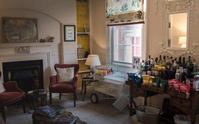 Darwin's Townhouse