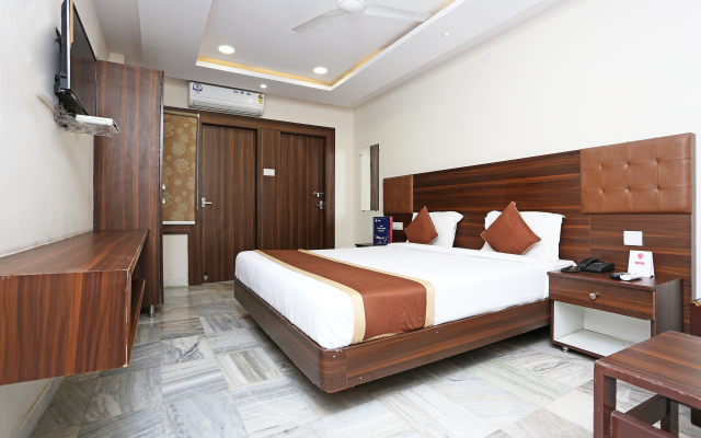 OYO 6651 Hotel Srujana Stay Inn