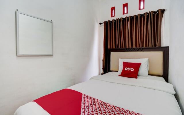 OYO 90645 Karisma Residence