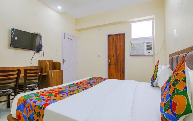Fabhotel Hari Residency