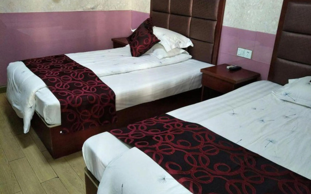 Yuebin Chain Hotel (Songjiang University Town)