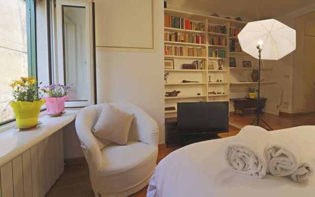 Trastevere Pied A Terre Apartment