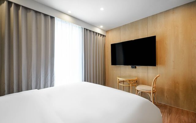 Brown Dot Hotel Gyeongju