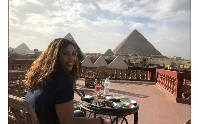 3 Pyramids View Inn