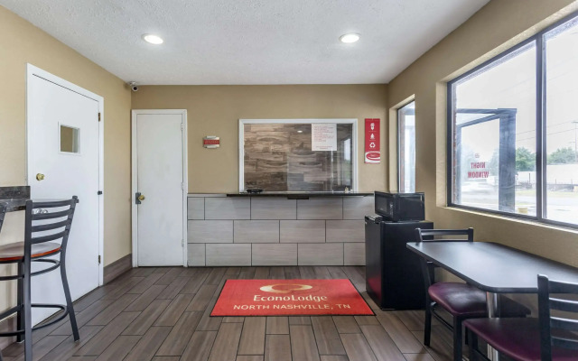 Econo Lodge North
